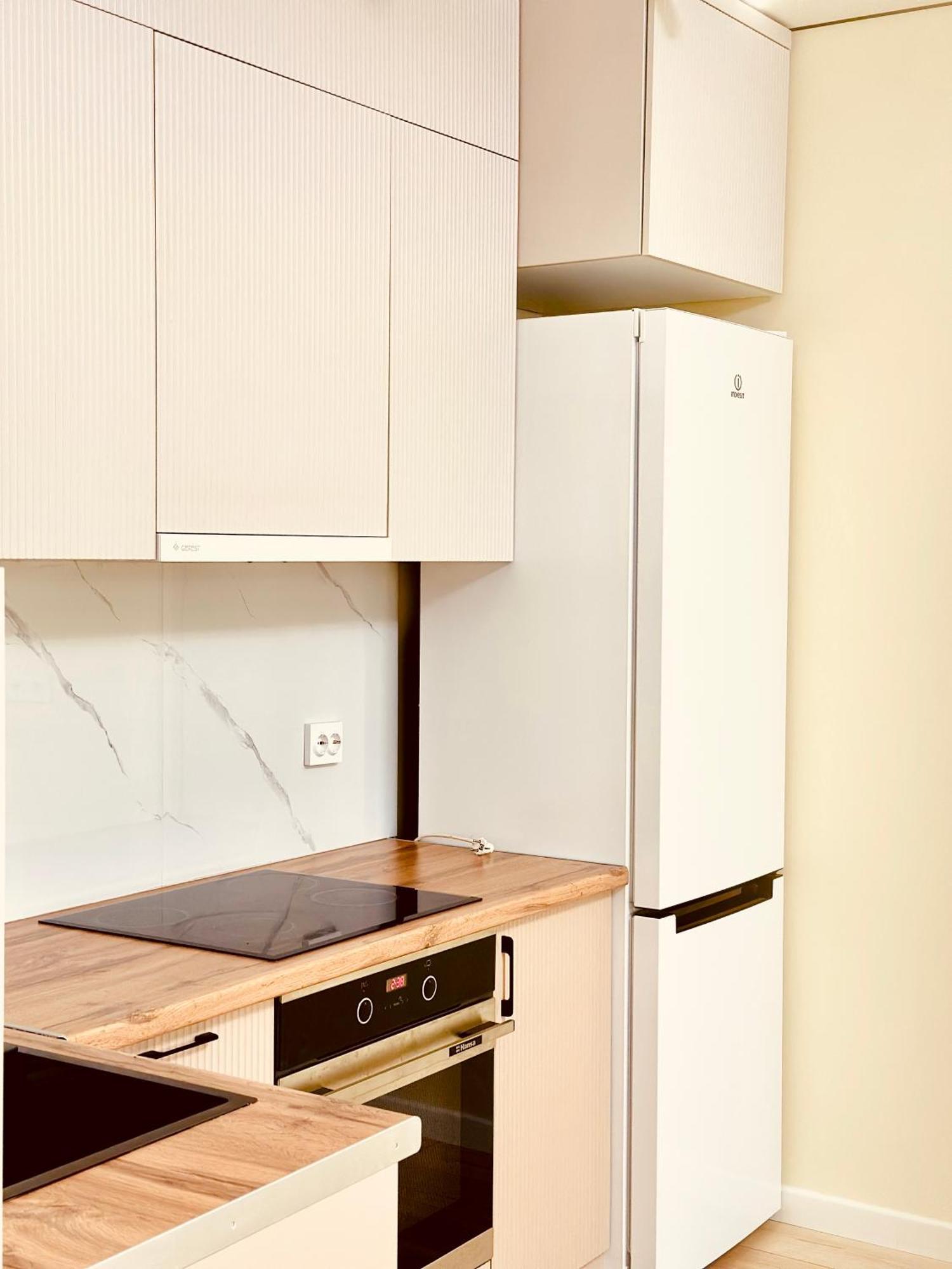 Apartment 1br Halal центр Barys & Arena Mega Free Wifi левый берег *
